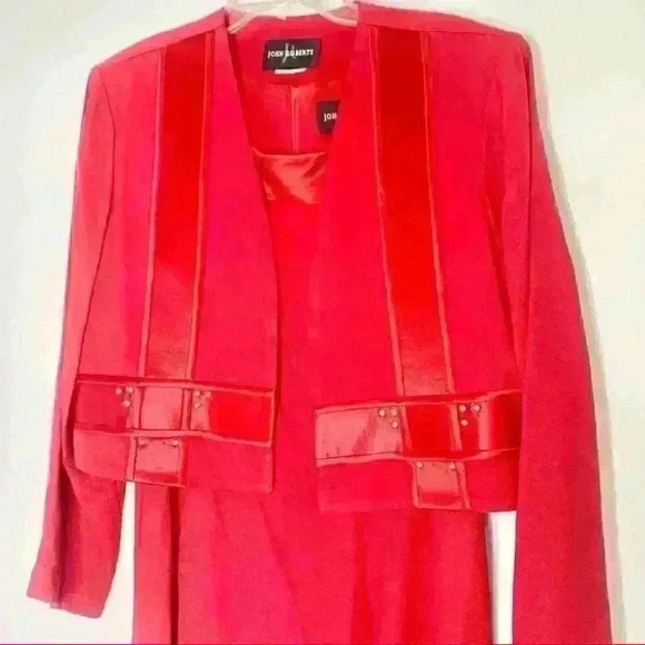 Vintage John Robert’s red crepe and satin inlay dress and jacket suit 12 - Picture 3 of 9